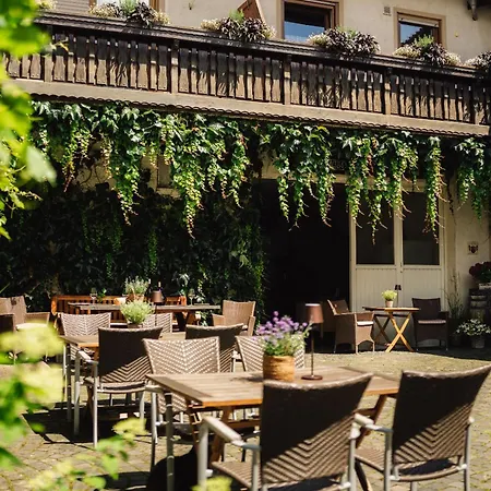 Frühstückspension Weingut Und Holger Alt 3*